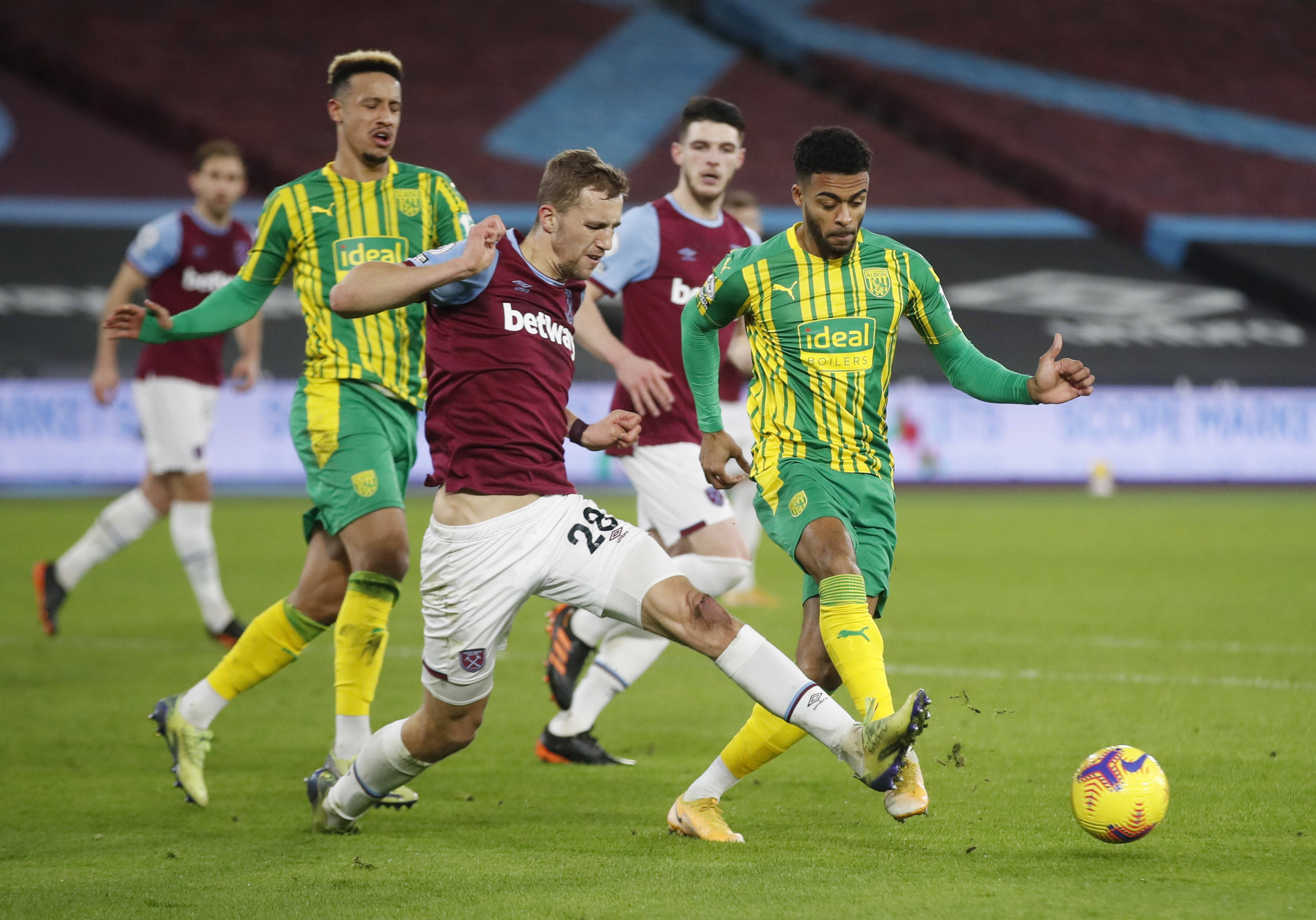 增添了几分 增添了几分